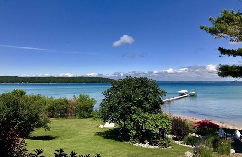 Traverse City Cabin | Charming Log Cabin and Guest House on Beautiful East Grand Traverse Bay