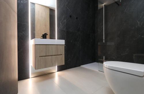 Olbia City Centre Apartment | Charming & Luxurious Suite Garibaldi BIG - Fully equipped & renovated - Old Town