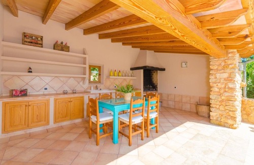 Campanet Villa | Charming luxury villa with large pool, free WiFi, in rural location
