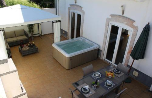 Luz de Tavira Apartment | Charming Luz House - T2 apartment with jacuzzi