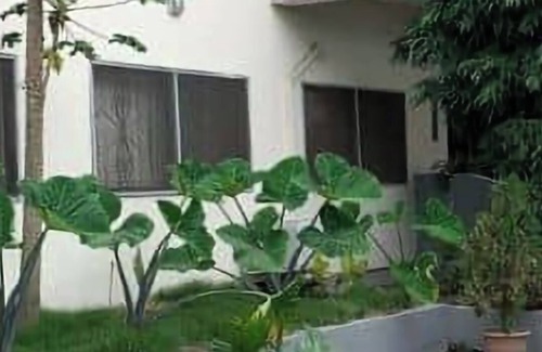 Lagos Cabin | Charming Master Suite 24hr Power & Wifi