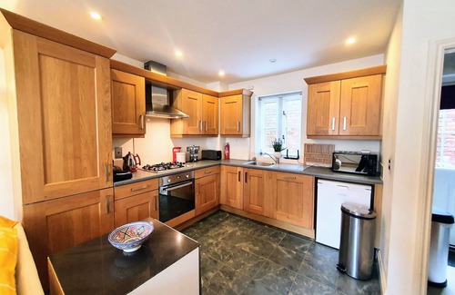 New Forest District House | Charming Mews House in the Heart of Lymington