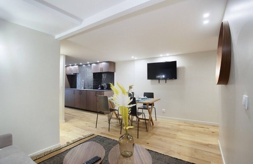 Quartier du Faubourg-Montmartre Apartment | Charming & New Apartment Paris Center Grands BLD