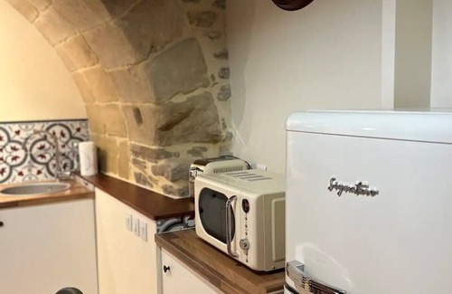 Montaren-et-Saint-Mediers Apartment | Charming newly renovated studio, 5 minutes from Uzès
