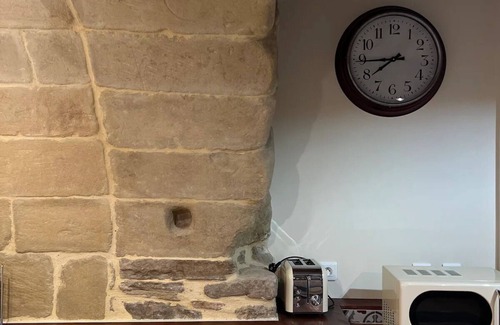 Montaren-et-Saint-Mediers Apartment | Charming newly renovated studio, 5 minutes from Uzès