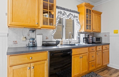 North End House | Charming North End OC Beach House 4BR 3BA