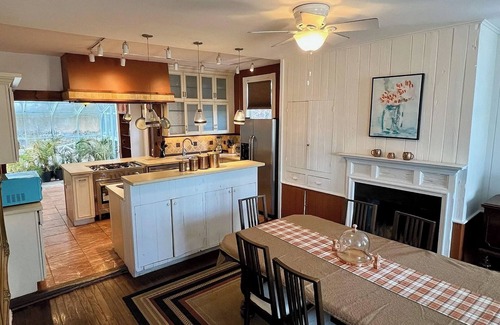 Nyack House | Charming, Nostalgic 4-bedroom Home w Tennis Court Overlooking Hudson River.