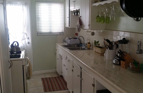 Ocean Beach Apartment | Charming Ocean Beach Bungalow 1.5 Blocks from Beach