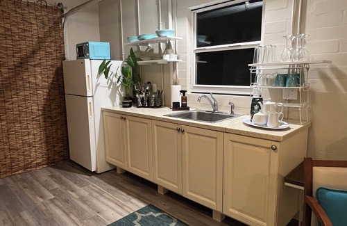 South Daytona Apartment | Charming Old Florida 1-bedroom apartment with WiFi, AC in lovely South Daytona