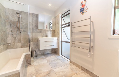 Hanmer Springs Cottage | Charming on Cheltenham
