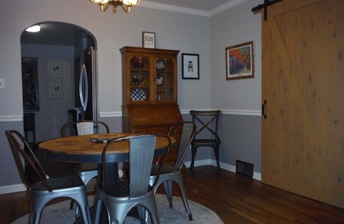 Palisade House | Charming Orchard Farmhouse