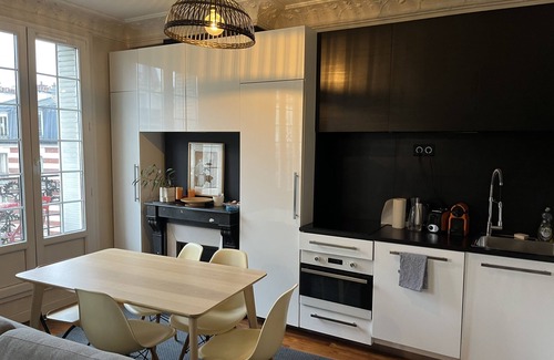 Clignancourt Apartment | Charming Parisian apartment in the heart of Montmartre