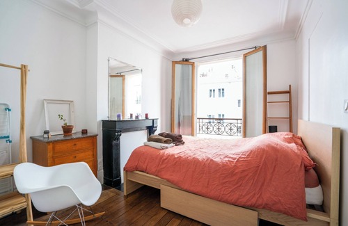 Quartier de la Goutte-d'Or Apartment | "Charming Parisian Retreat: Cosy Apartment in the Heart of Montmartre"