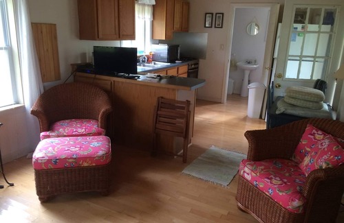 Peaks Island Cottage | Charming Peaks Island Cottage