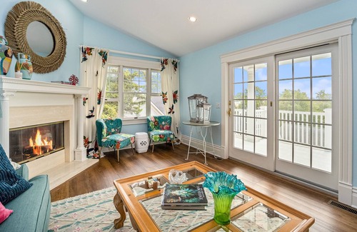 Harbor Springs Condo | Charming penthouse with two balconies & harbor views
