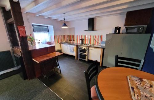 Narberth House | Charming pet friendly 2 bedroom cottage, close to Narberth & local beaches, friendly animals on our smallholding