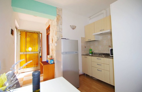 Stinjan Apartment | Charming pet friendly studio apartment in village Štinjan