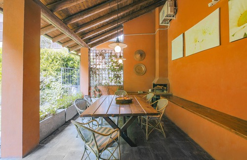 Como Apartment | Charming portion of villa close to the lake, nestled in a quiet oasis amidst