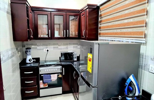 Accra Apartment | Charming Quiet & Cozy Close to Highway