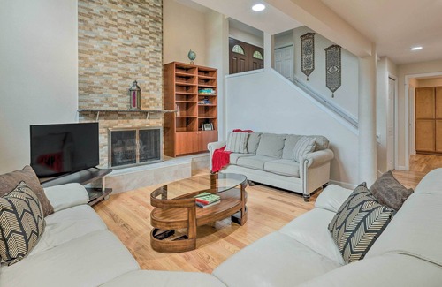 Overlake House | Charming Redmond Home: 14 Mi to Dtwn Seattle!