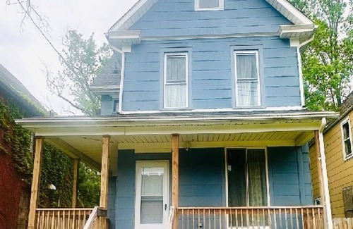 Niagara Falls House | Charming-Relaxing Retreat 10 min to Niagara Falls