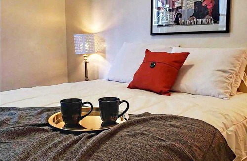 Cortez Hill House | Charming & Relaxing DOWNTOWN