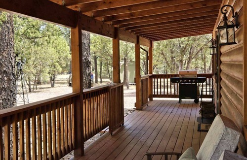 Eagar Cabin | Charming remodeled family cabin room for 8 nestled in the woods & near lakes