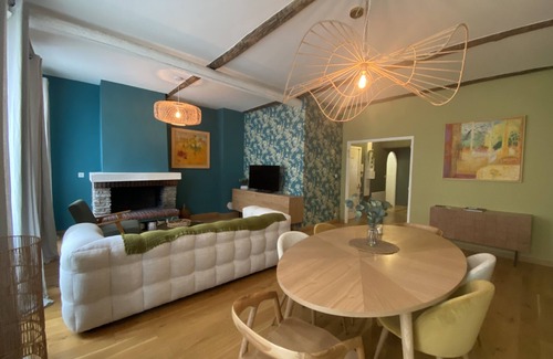 Saint-Lambert Apartment | Charming renovated apartment near the beach
