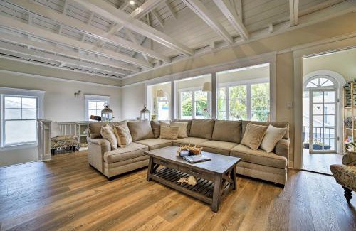Avalon House | Charming Renovated Avalon Townhome, Walk to Beach!