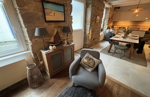 Ile-Tudy House | Charming renovated penty, in the heart of Ile Tudy. Wireless