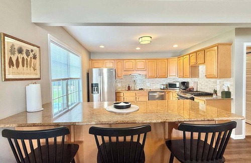 West End House | Charming Retreat - 5 minutes from All Star Village!