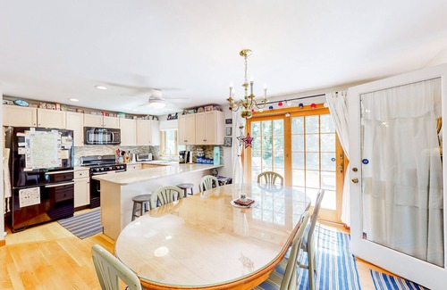 Eastham House | Charming retreat near the ocean with W/D, games, & trails