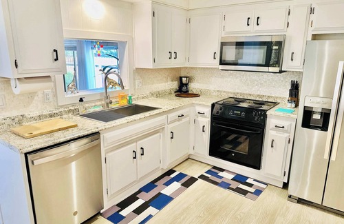 Sparks House | Charming Retreat/Sleeps 11
