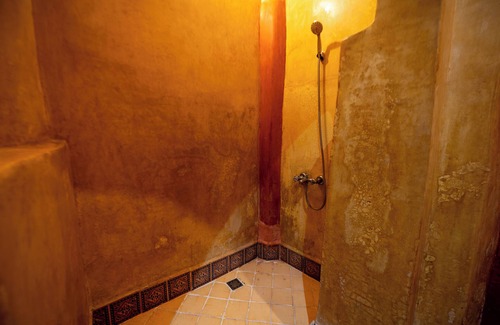 Dar Tazi House | Charming Room at riad in phenomenal Fès