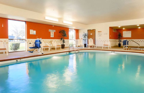 Beaumont Residential House | Charming Room w/ Irresistible Blend of Luxury!