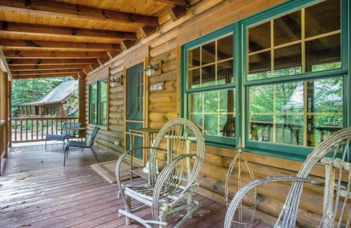 Saugatuck Cabin | Charming Saugatuck Log Cabin - minutes away from everything - with NEW hot tub!