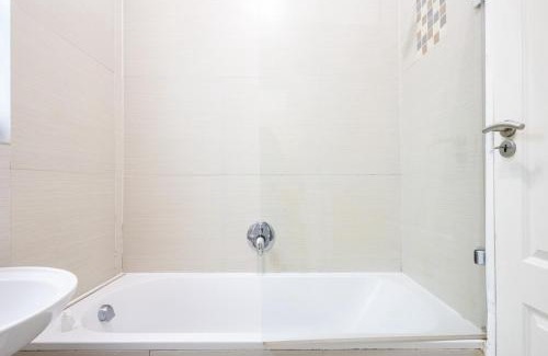 Sea Point Apartment | Charming Sea Point Studio