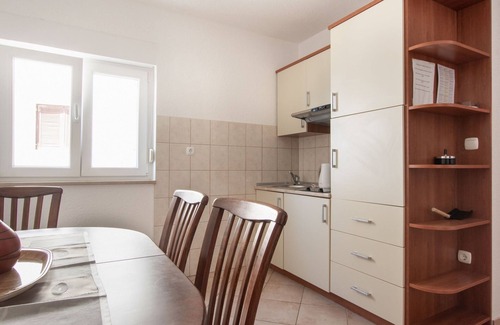 Celina Apartment | Charming Seaside Apartment