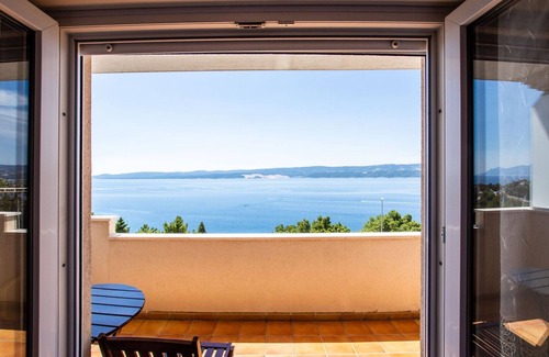 Celina Apartment | Charming Seaside Apartment