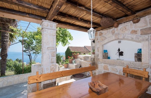 Podobuce Villa | Charming Seaside Villa in Podobuče, Pelješac Peninsula, Croatia