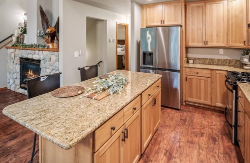 Sagle House | Charming Secluded 3-bedroom house in Sagle ID close to Lake and Schweitzer Ski