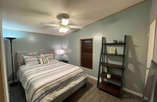 Marana House | Charming, Serene & Spacious Backyard Parking!