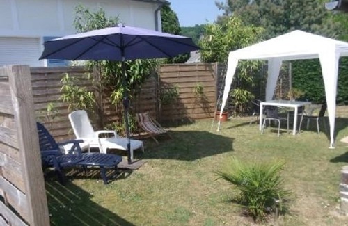 Saint-Jean-le-Thomas Cottage | Charming small Gite 100m from the beach of St Jean Le Thomas