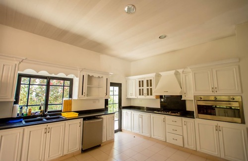 Villas Del Mar Villa | Charming,Spacious 5-bedroom villa in charming Metro Juan Dolio with WiFi, AC
