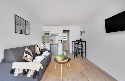 Le Kremlin-Bicetre Apartment | Charming Studio 2P- Next Paris