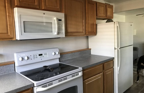 Ormond Beach House | Charming Starfish Cottage! Walk to the beach and the river!
