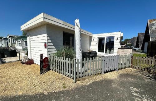 Koksijde Ski Chalet | Charming Stay by the Dunes, cleaning included
