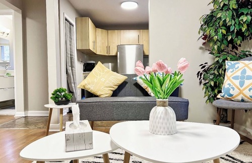Richmond Hill House | Charming Stay In the Heart of Richmond Hill