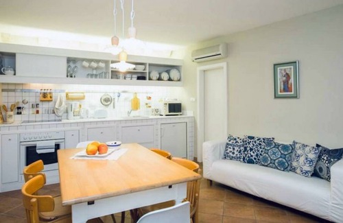 Gornji Kono House | Charming stone house in the Old town with great views, balcony