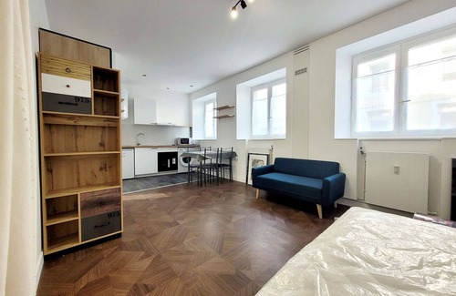 Boulogne-Centre Apartment | Charming Studio with Wifi in City Center
